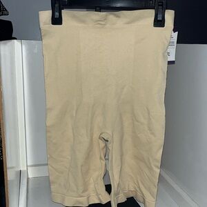NWT Empetua high waisted cream colored shaper short size XXXL